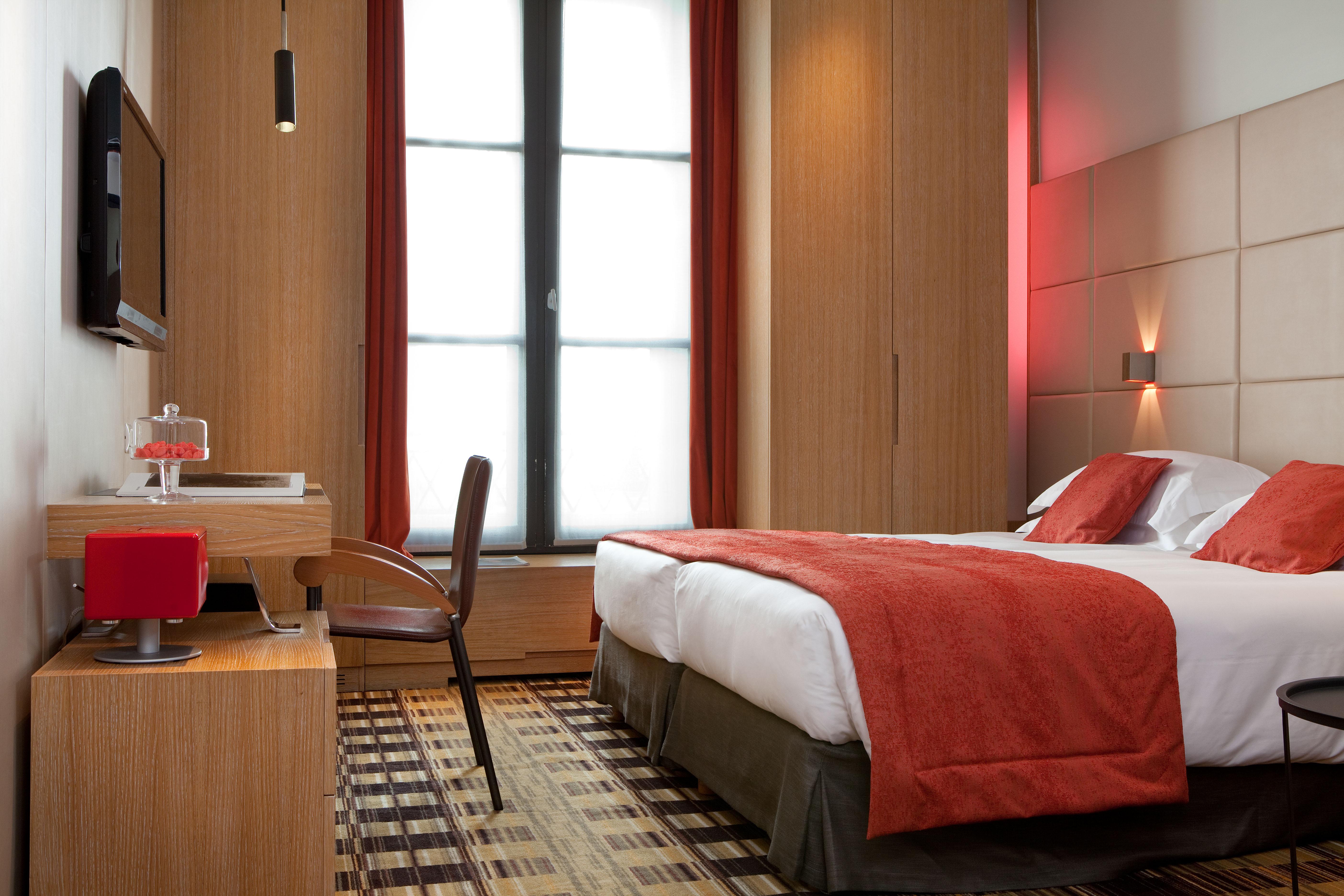 Golden Tulip Opera De Noailles Parigi